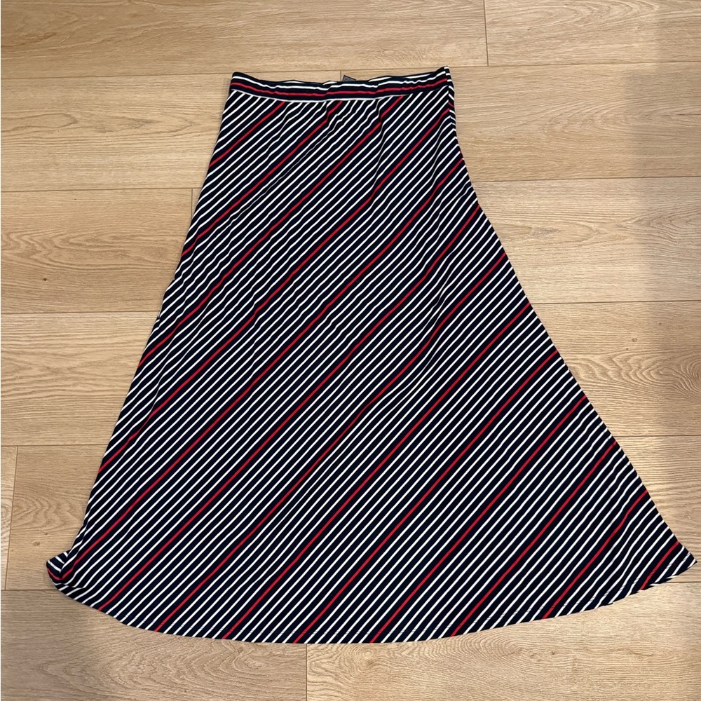 Maxi‎ skirt women’s size extra large XL red, white and blue striped.